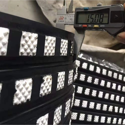 Customized Length Conveyor Pulley Lagging Wear Resistant Flat Surface